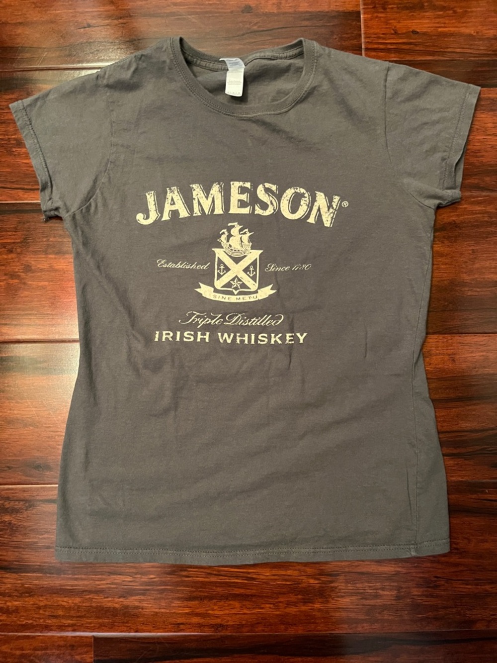 Jameson Irish Whiskey Long Live The Shot Grey T-shirt Short Sleeve Crew Neck